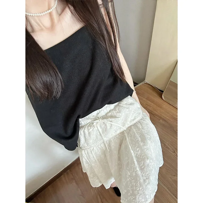 Kolorowy kontrast Szykowna dzi – Cami Top Lace recenzja i cena